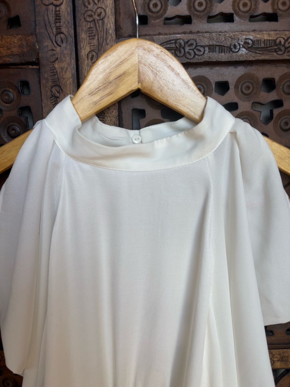 NWT ZARA Cropped Cream Satin Blouse - Picture 2 of 9